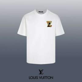 Picture of Louis Vuitton T Shirts Short _SKULVXS-Lsxitx1386760